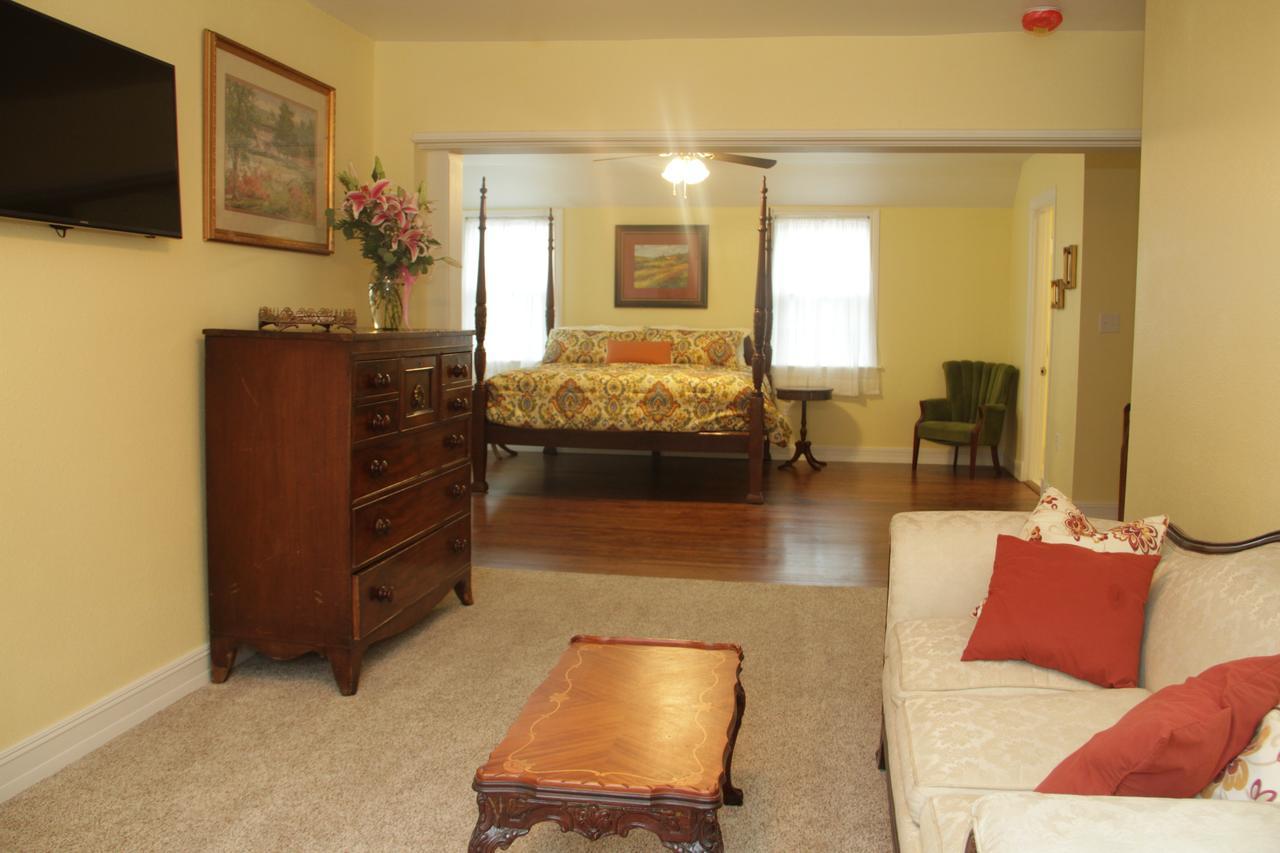 سولفر سبرينغز The Oaks Bed And Breakfast المظهر الخارجي الصورة