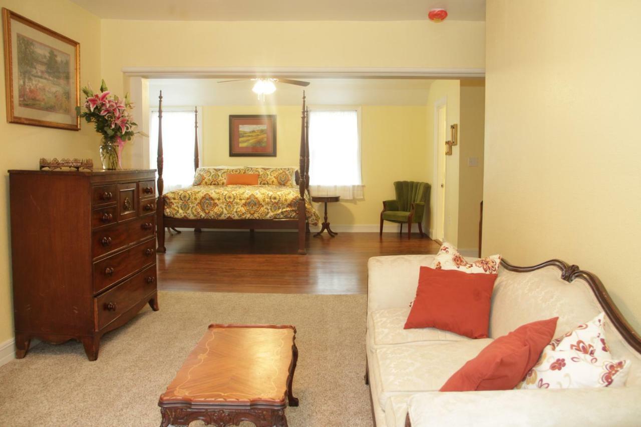 سولفر سبرينغز The Oaks Bed And Breakfast المظهر الخارجي الصورة